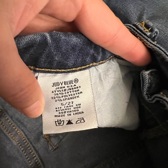 Judy Blue Jeans with Lace Detail - Picture 10 of 11